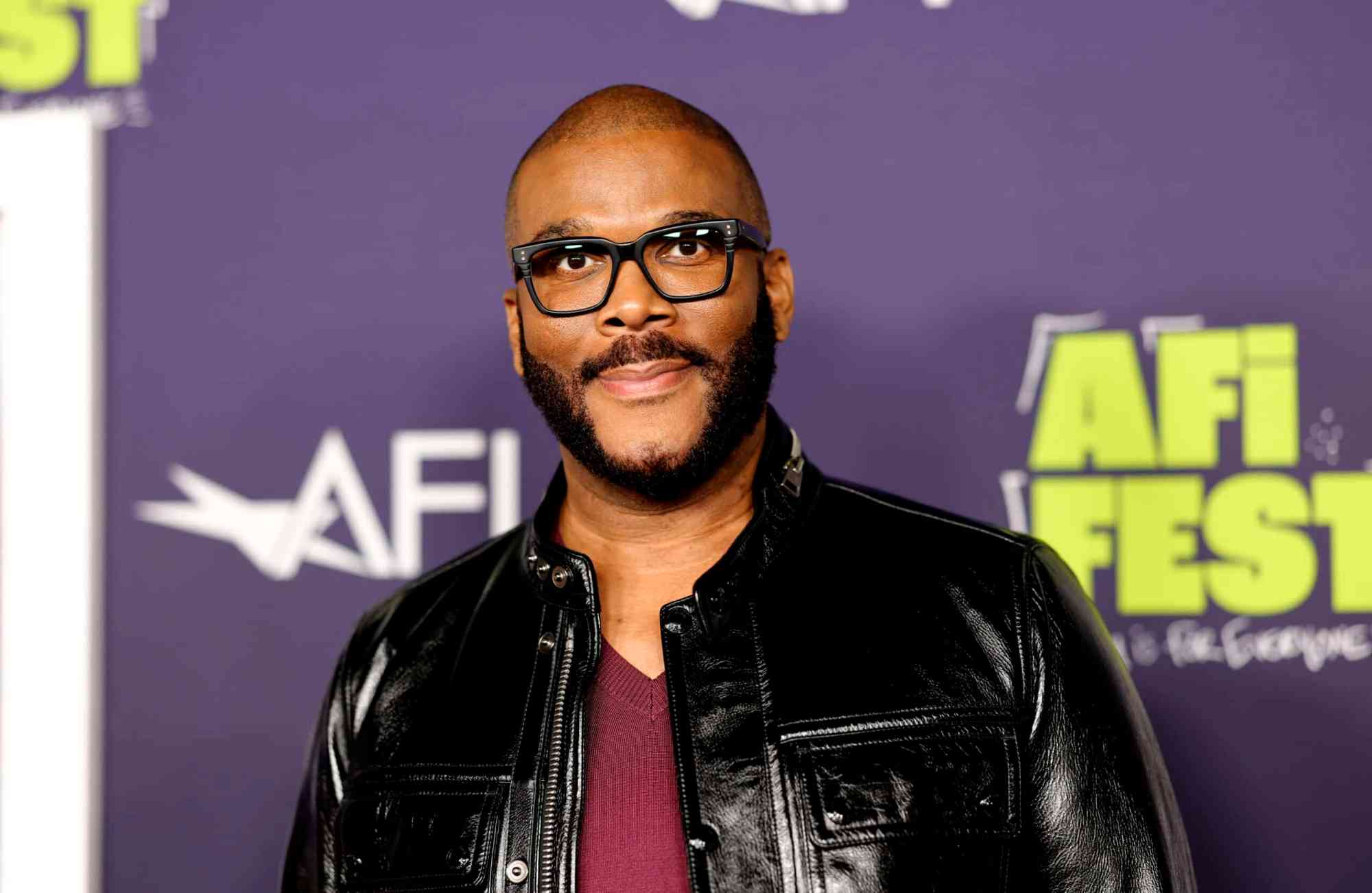 Tyler Perry makes it rain on Atlanta strippers