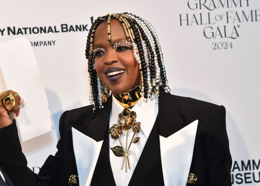 Lauryn Hill Honors Roberta Flack in Touching Tribute