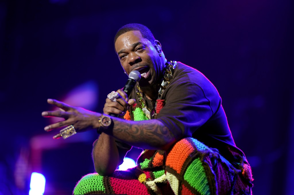 Busta Rhymes Curses Out Essence Fest Crowd For Sitting Down, Using Phones