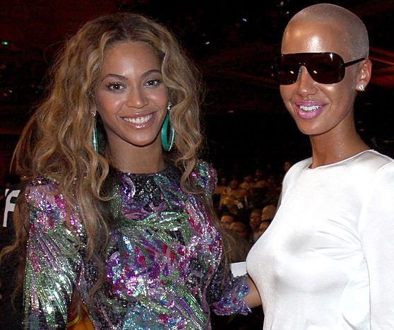 (L-R) Beyonce, Amber Rose and Kanye West at The Shrine Auditorium on June 28, 2009 in Los Angeles, California.