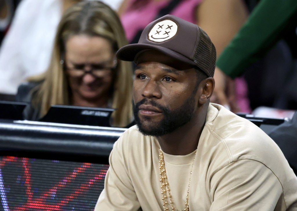 Mayweather Gives Grandson $20M NYC Building As Christmas Gift