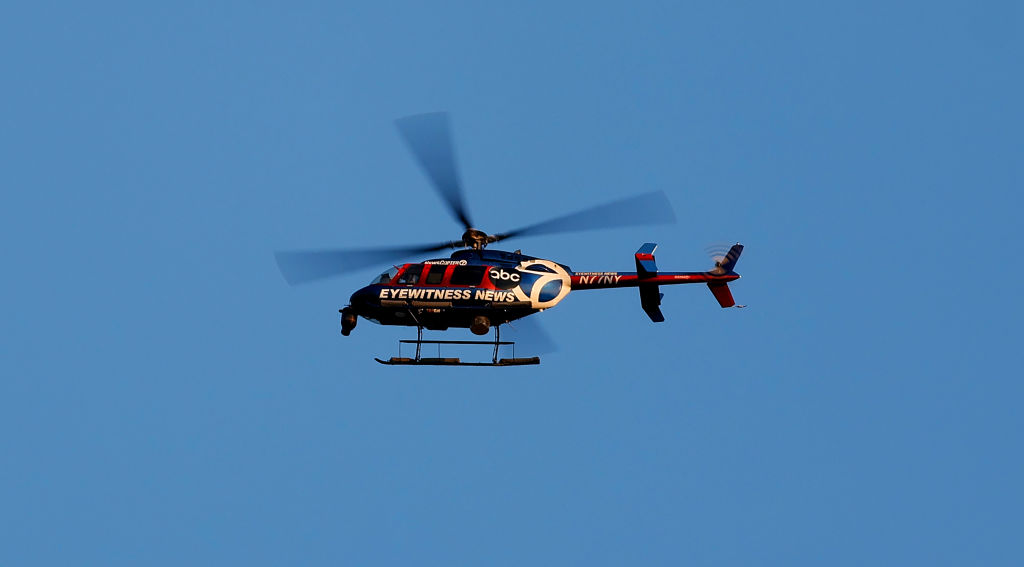 News Helicopter Makes An Emergency Landing In Queens