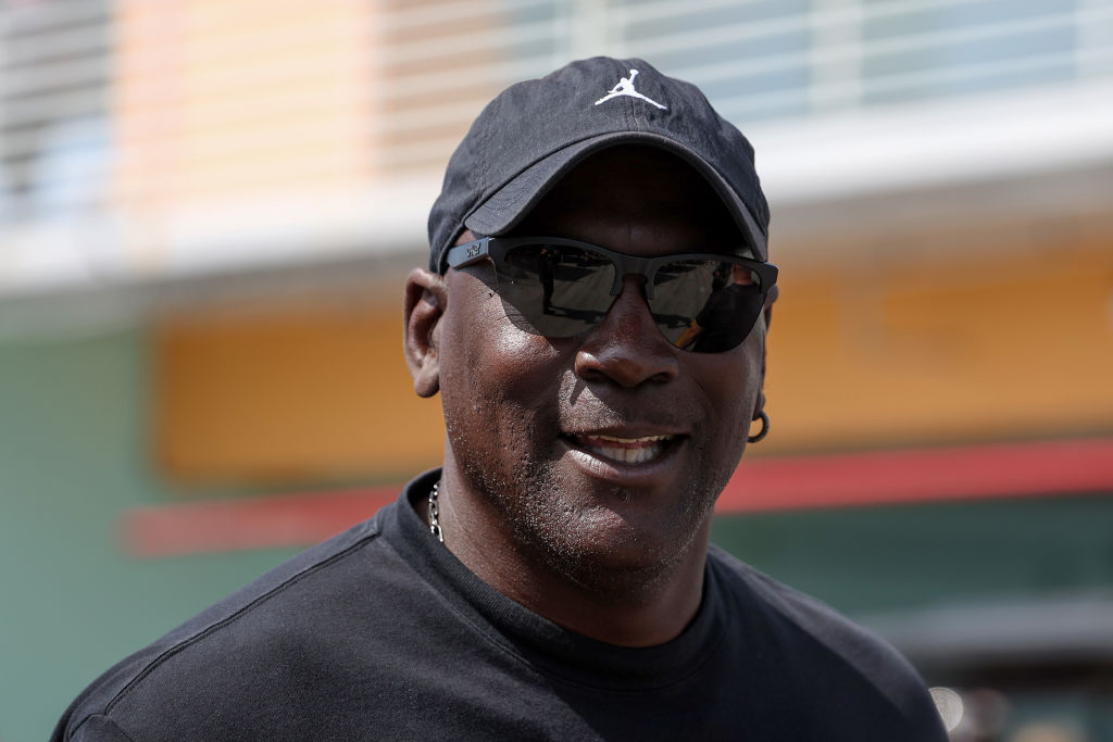 Michael Jordan Love Letter to High School Sweetheart Valued at Over $11K